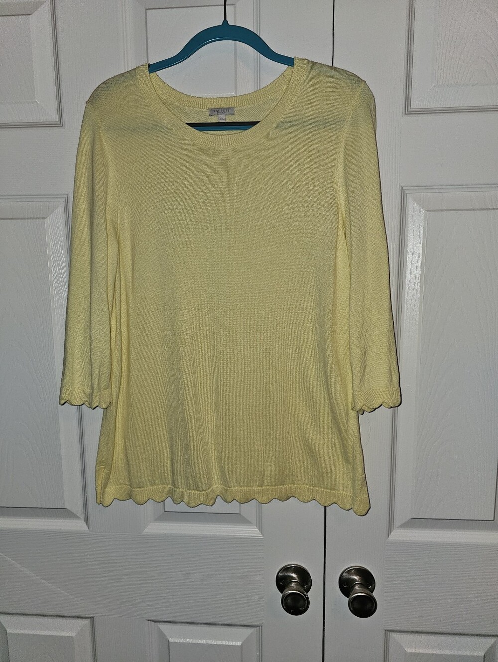 Light Yellow Women's Knit Top - Casual Crewneck